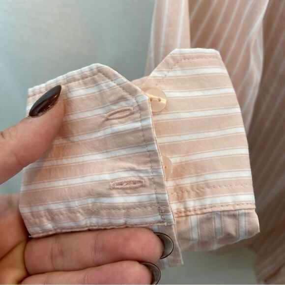 Worthington Brand ladies Button‎ Down Peach and White Striped Top Size Medium - Picture 7 of 10
